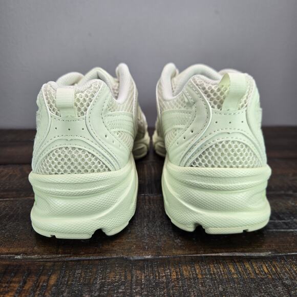 NEW New Balance 530 Womens Size 8 D Running Shoes U530TBB Gray Mineral Green - Picture 4 of 12
